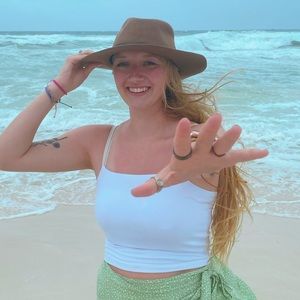 Meet your Posher, Serena